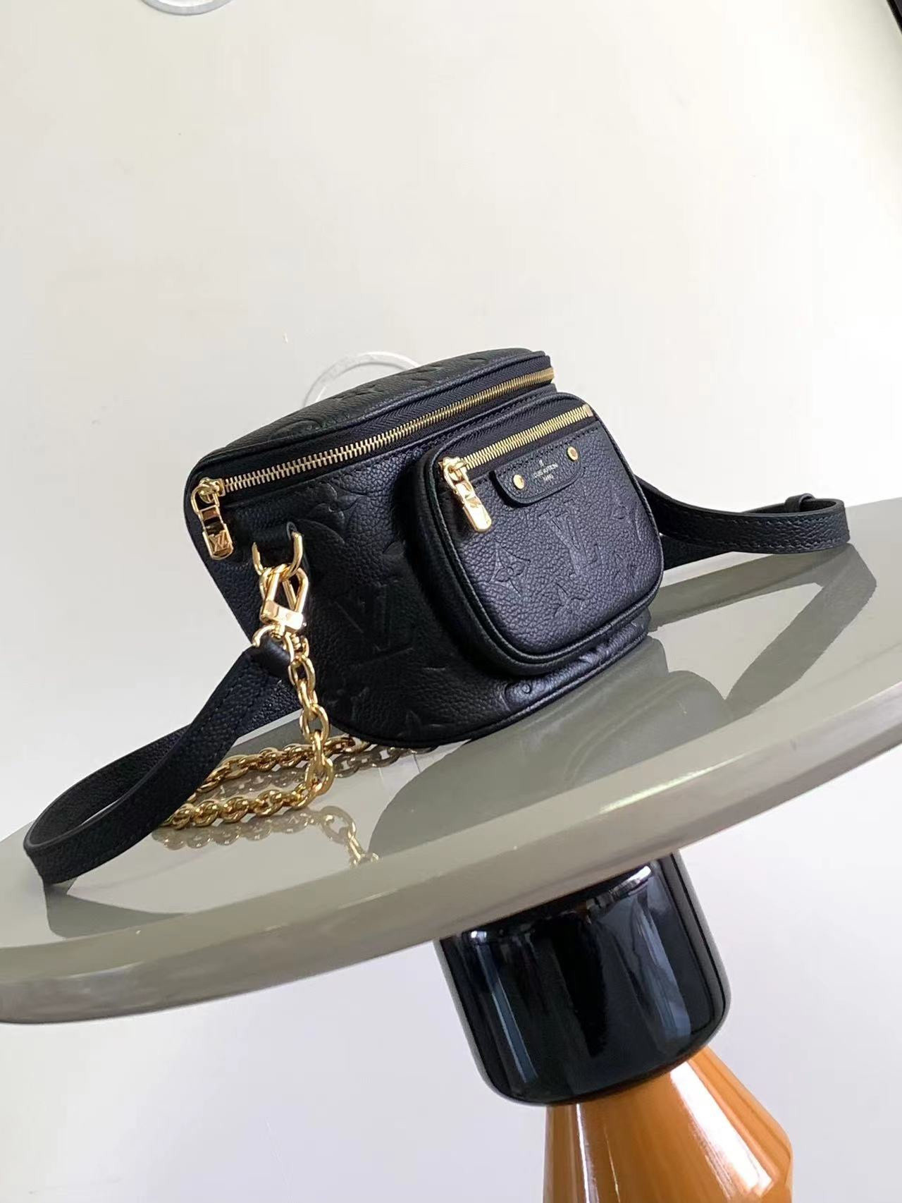 LV Mini Bumbag M46917 17x12x9.5CM