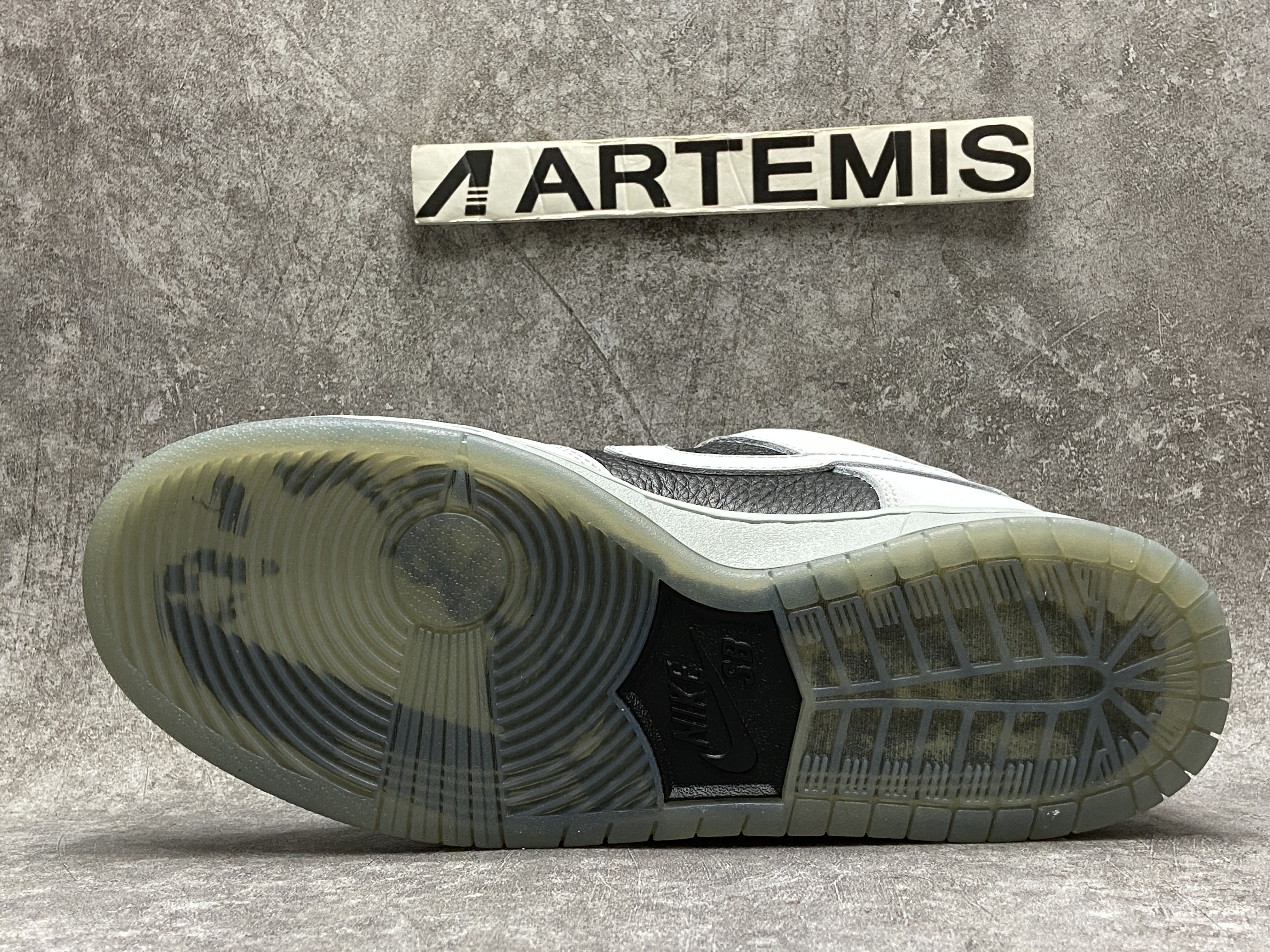 Nike Dunk SB Low Atlas 35MM Grey