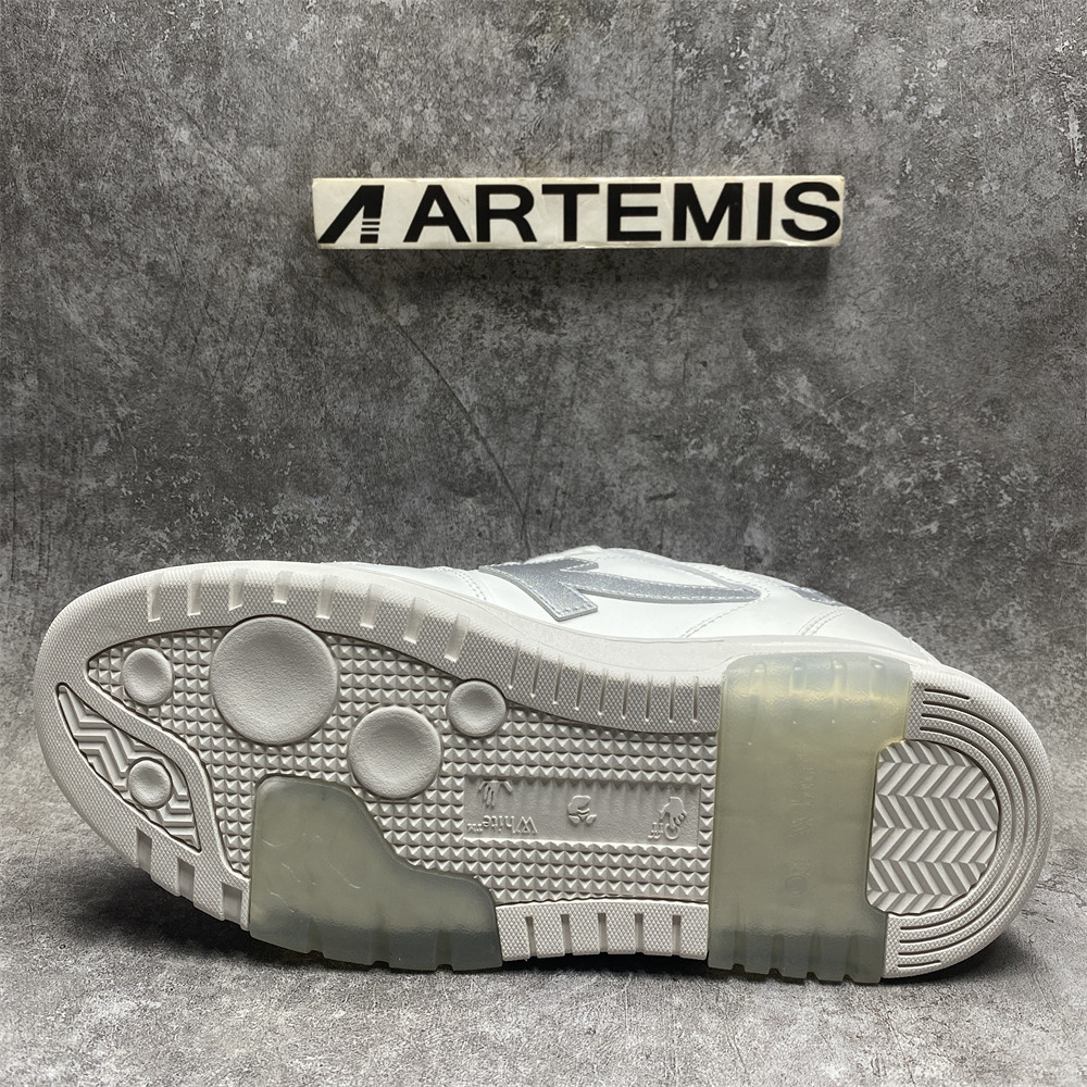 OFF-WHITE OUT OF OFFICE