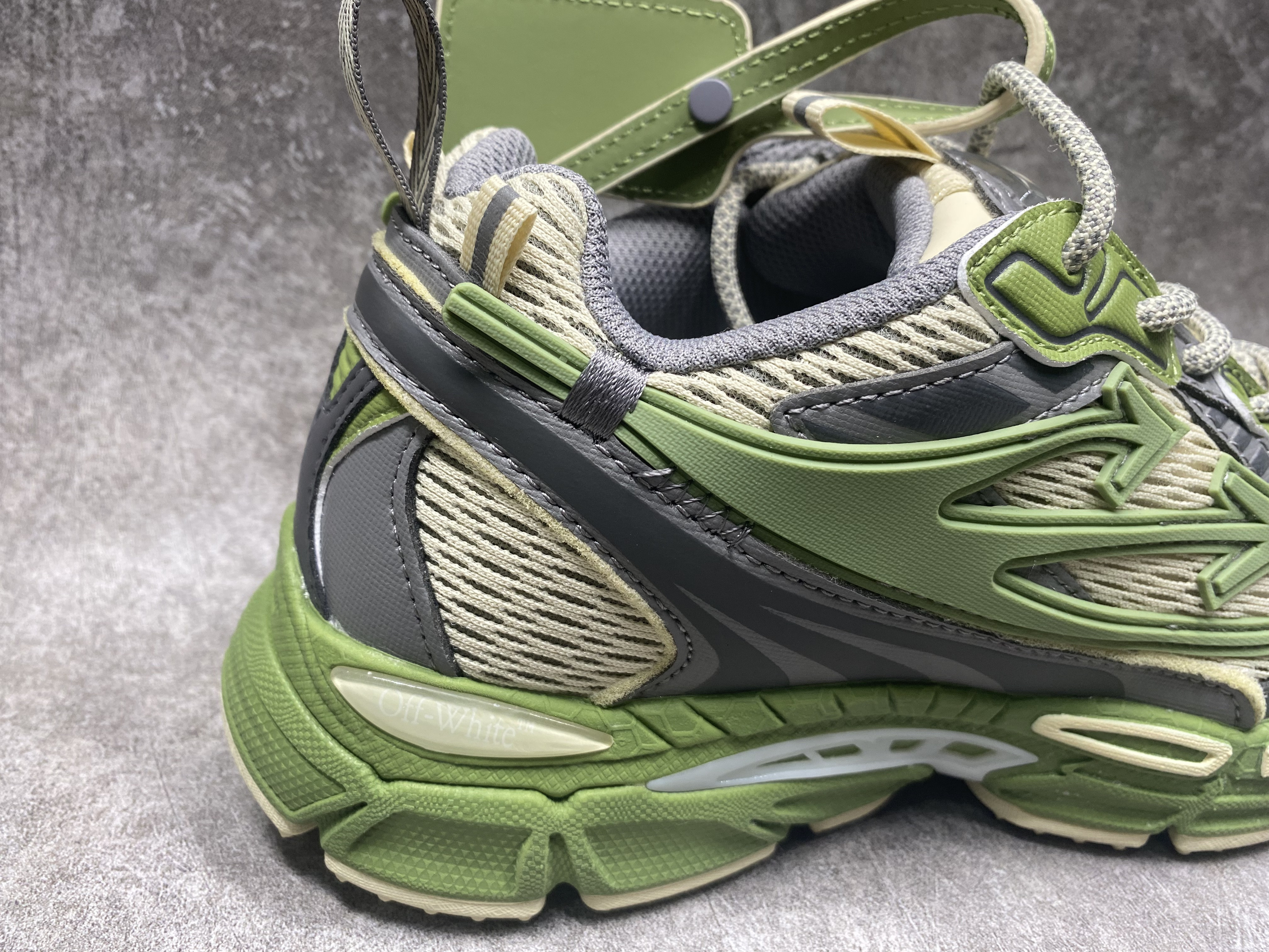 UA Off-White "BE RIGHT BACK"