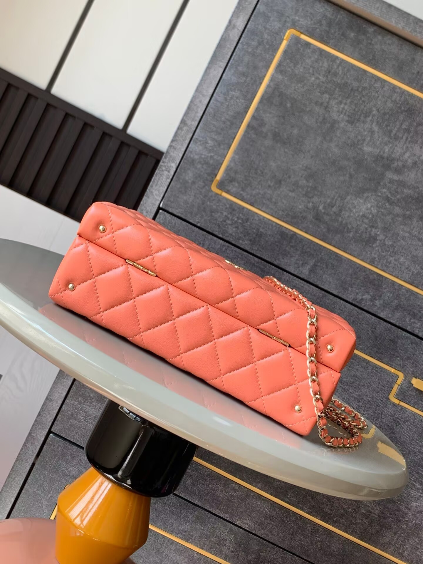 Ch*el box bag 15x22x7.5cm