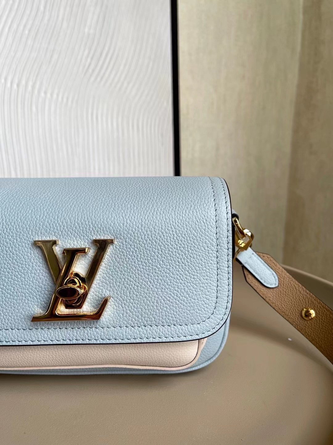 LV LOCKME TENDER M59984