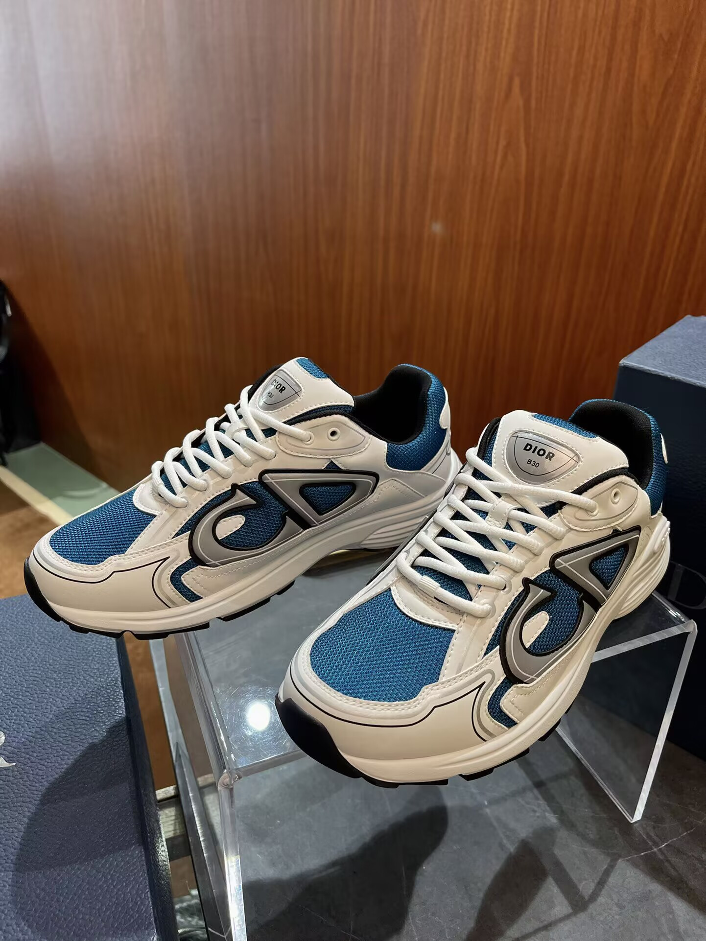 ua D*or b30 sneakers