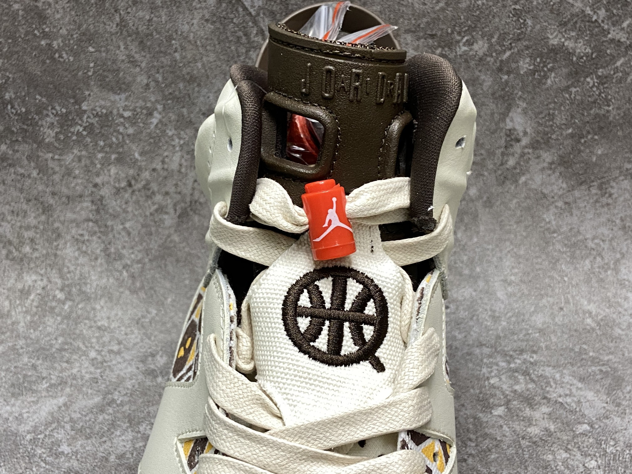 Air Jordan 6 Retro Quai54 Sail Brown