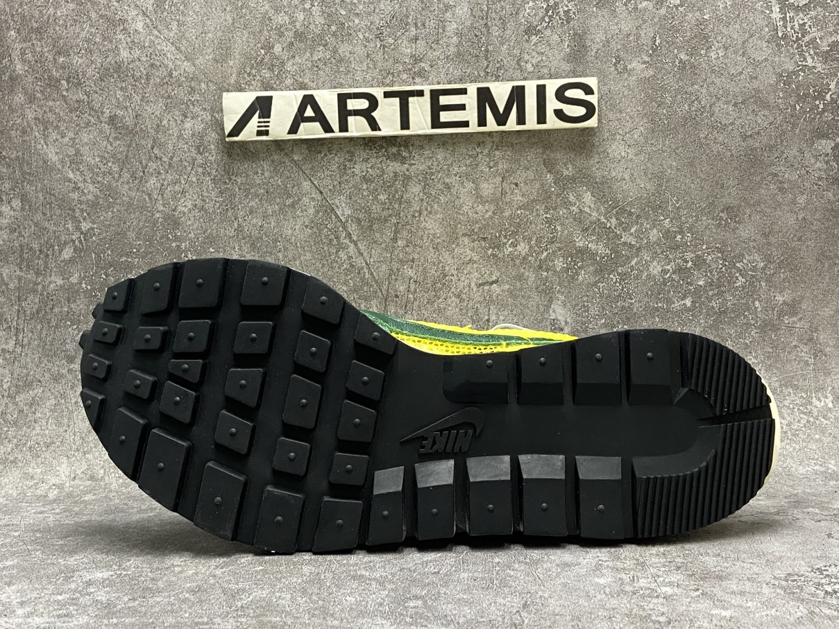 Nike Vaporwaffle Sacai Tour Yellow Stadium Green