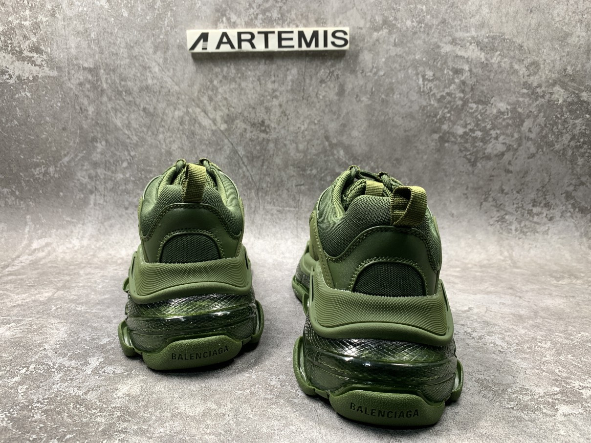 Balenciga Triple S Sneaker Clear Sole Green