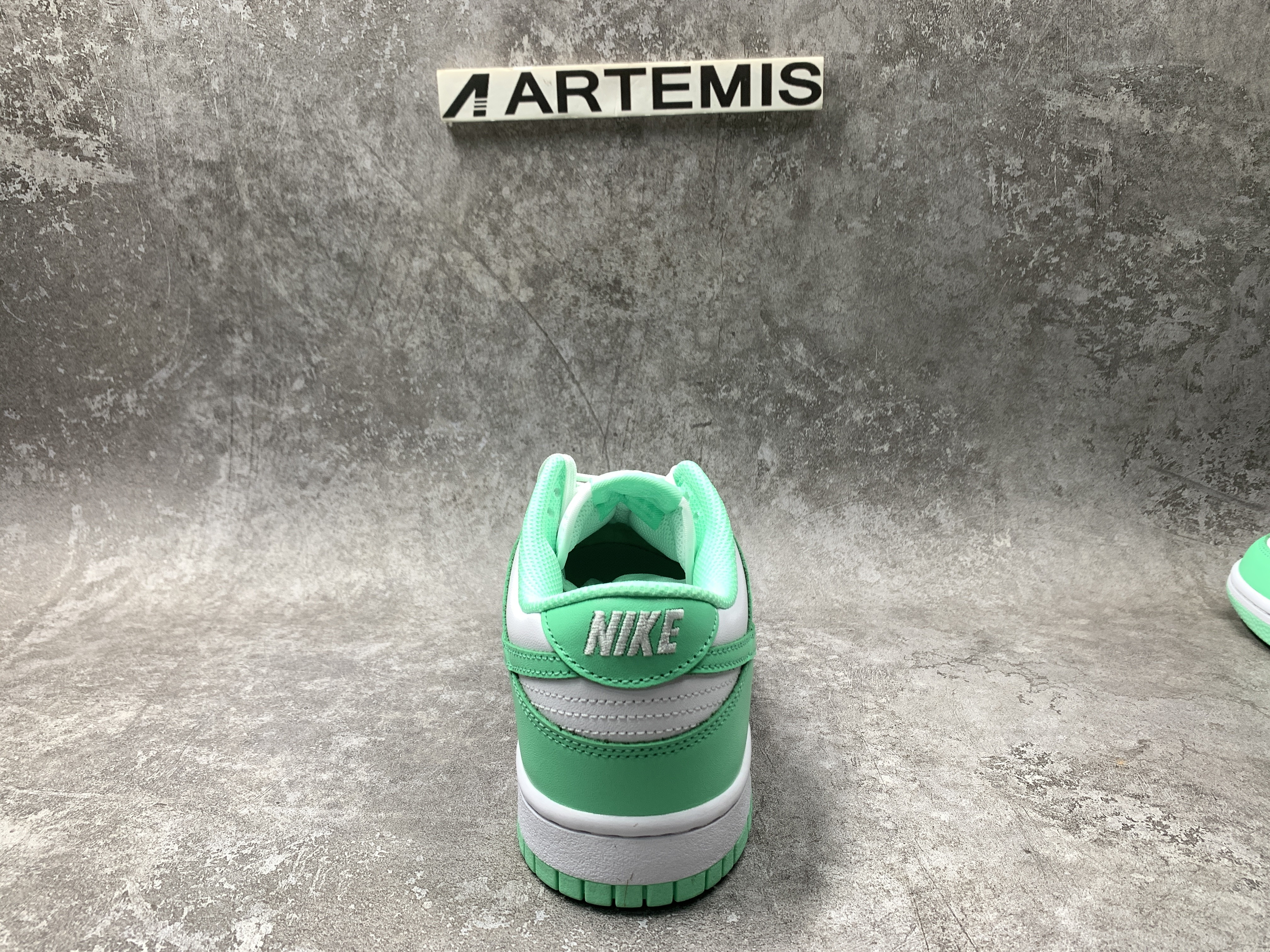 Nike Dunk Low Green Glow