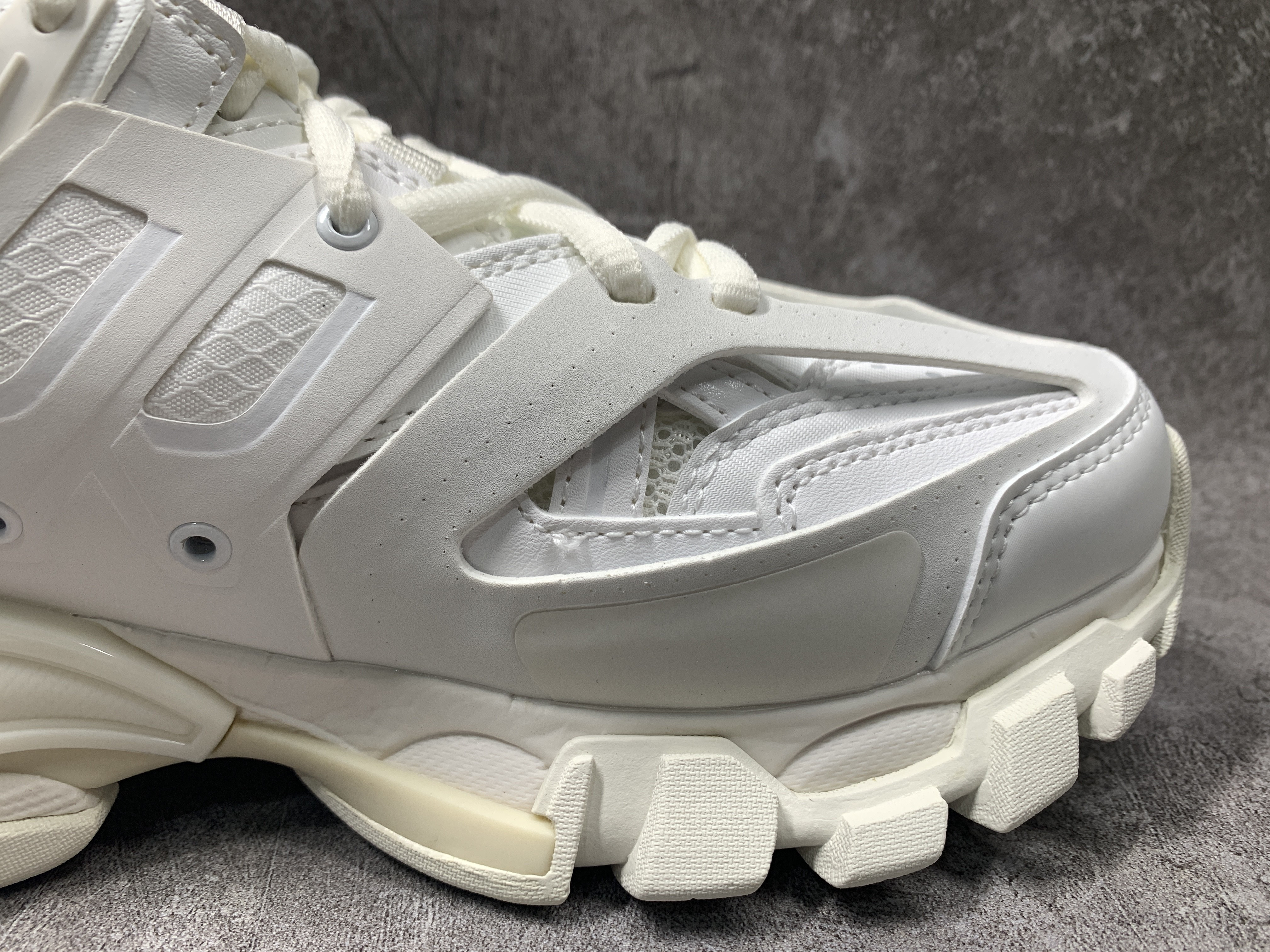 Balenciga Track Mule White