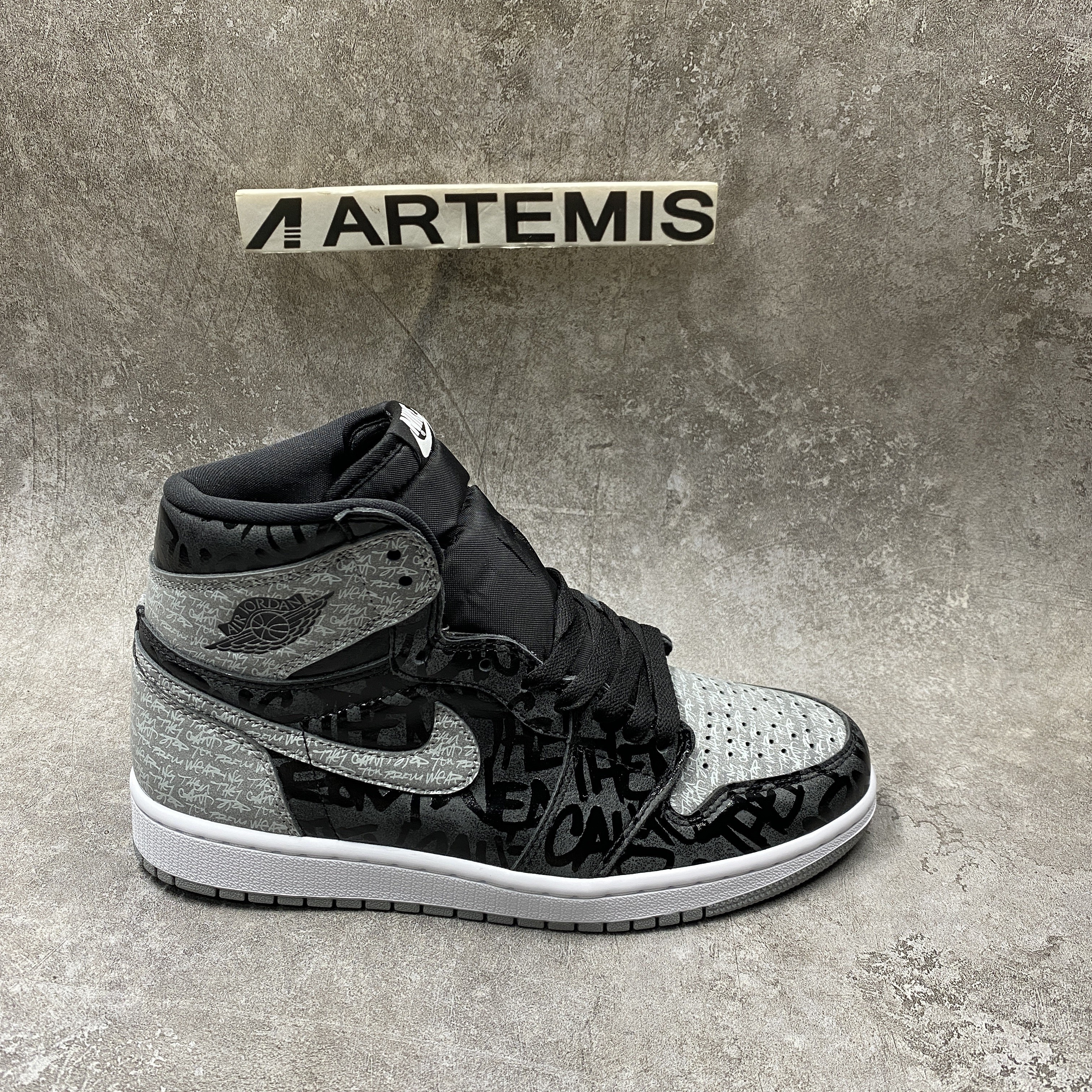 Air Jordan 1 Retro High OG Rebellionaire