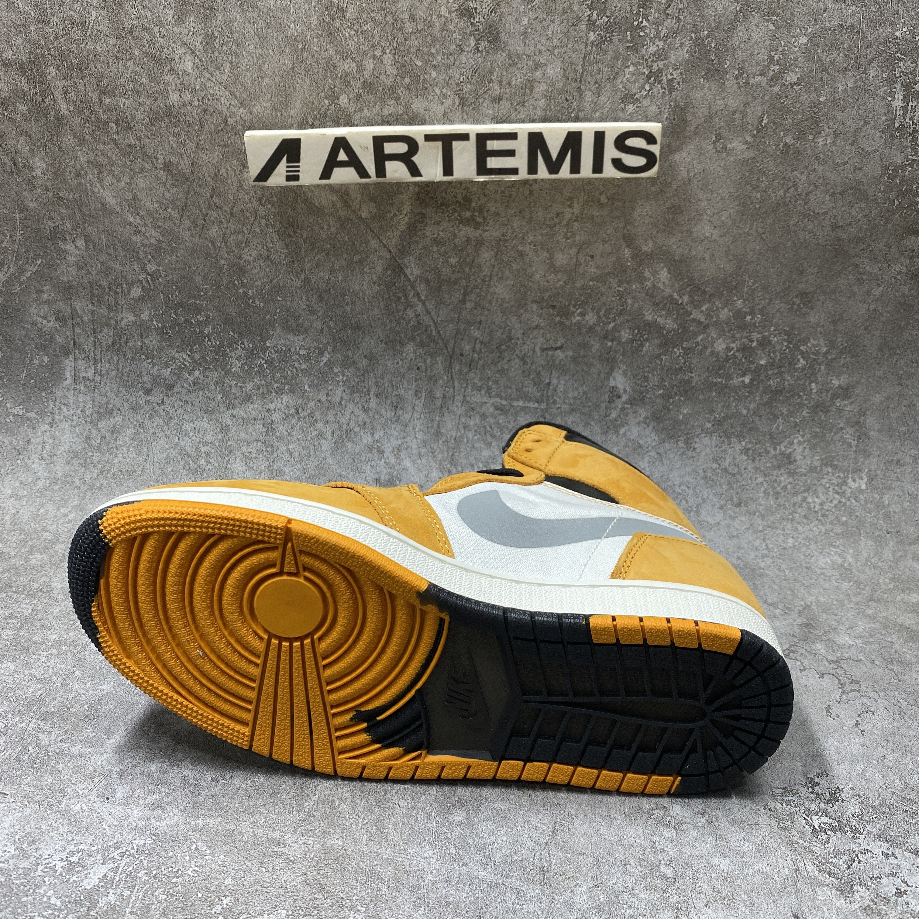 Air Jordan 1 High Element Gore-Tex Light Curry