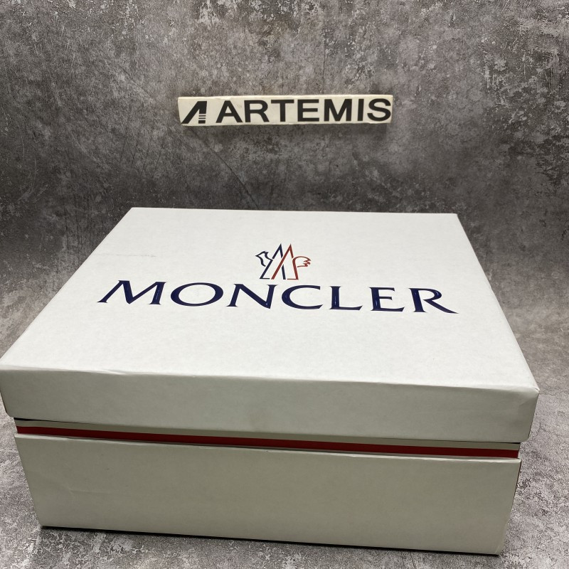 Moncler Trailgrip Gore-Tex Black Red