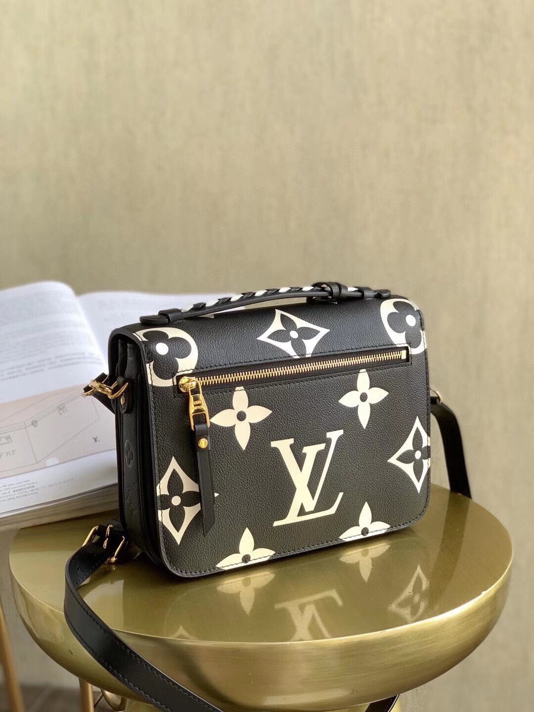LV CRAFTY POCHETTE METIS M45385