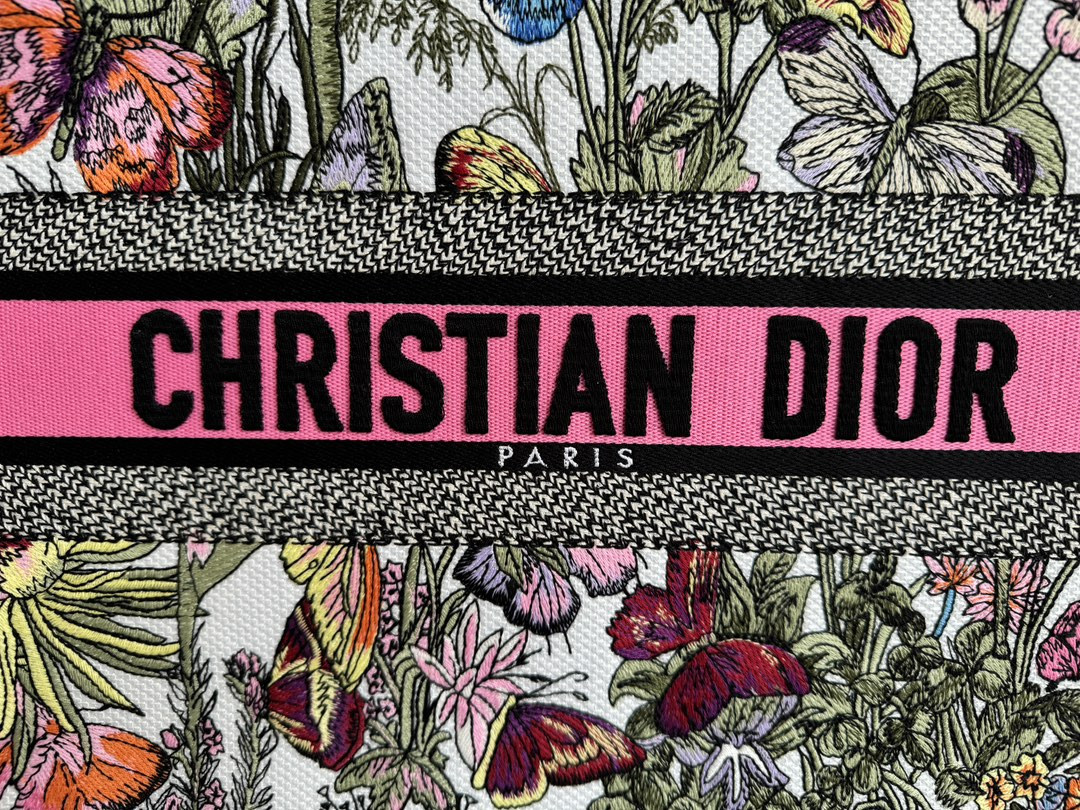 large D*or book tote white multicolor mexico millefiori embroidery 16.5 x 14 x 7.5 inches