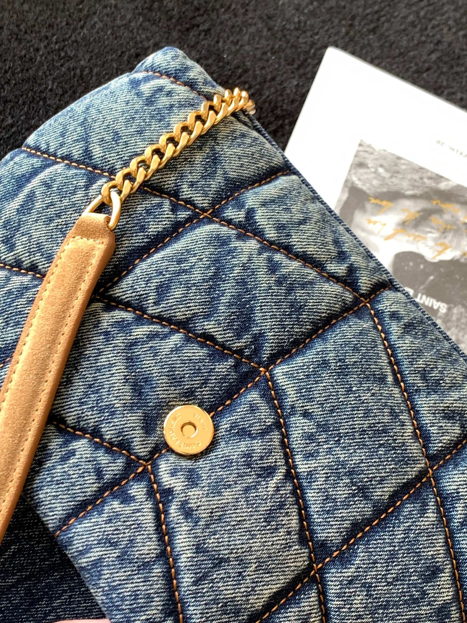 Y*L puffer in suede and denim rodeo blue 23 x 15.5 x 5.8 cm