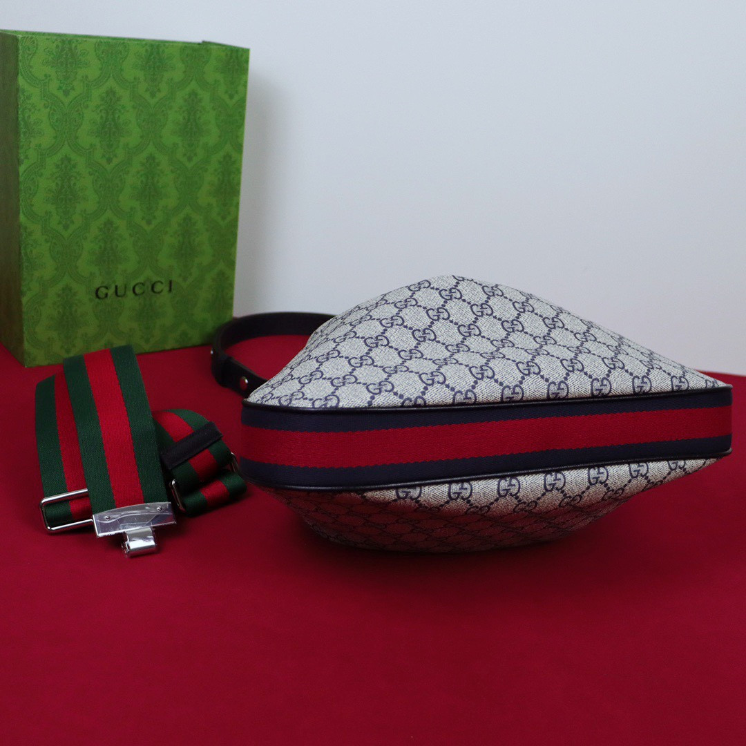 G*u*i attache medium shoulder bag beige blue 13.8″w x 12.6″h x 2.4″d