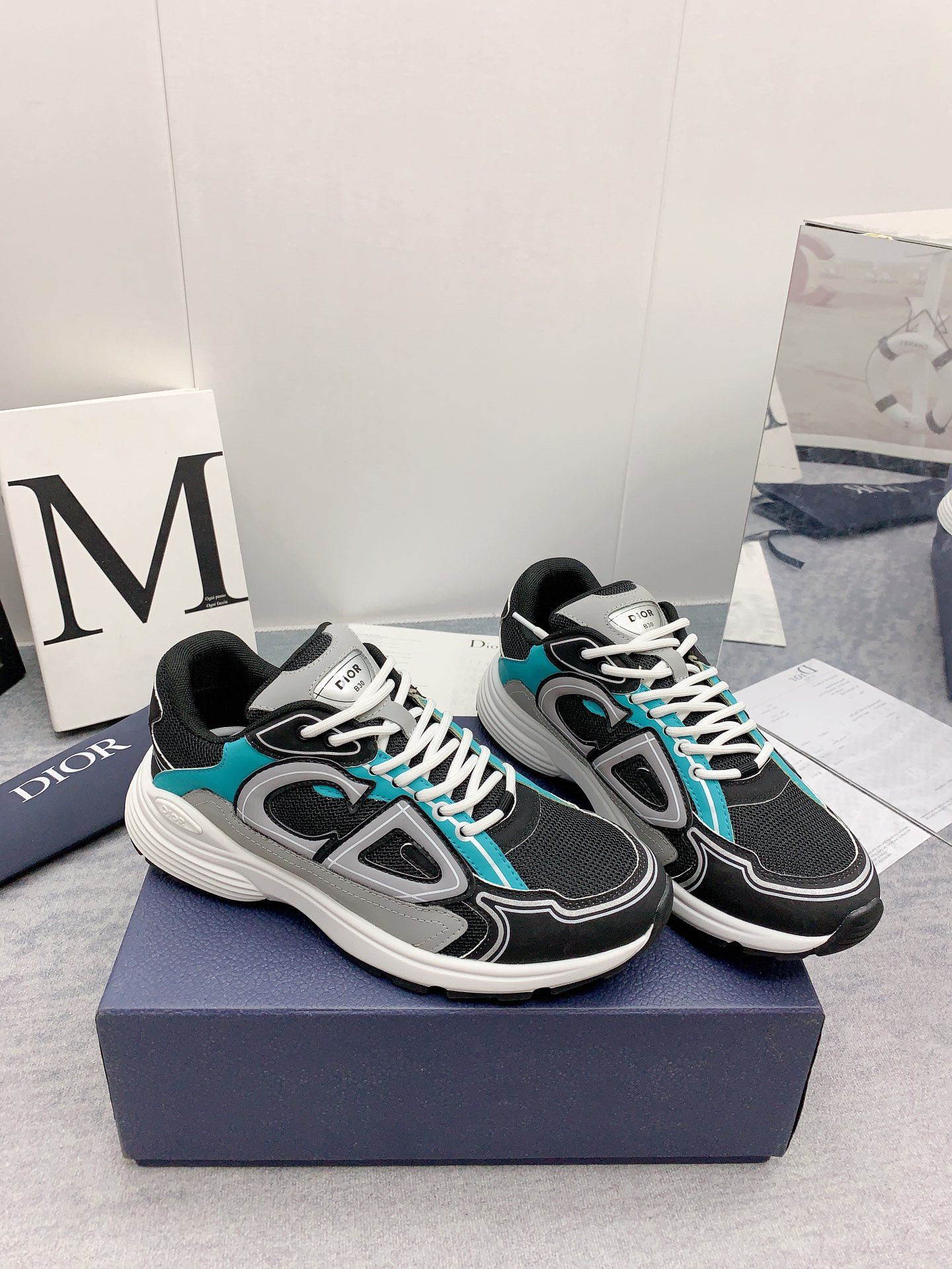 ua D*or b30 anthracite gray