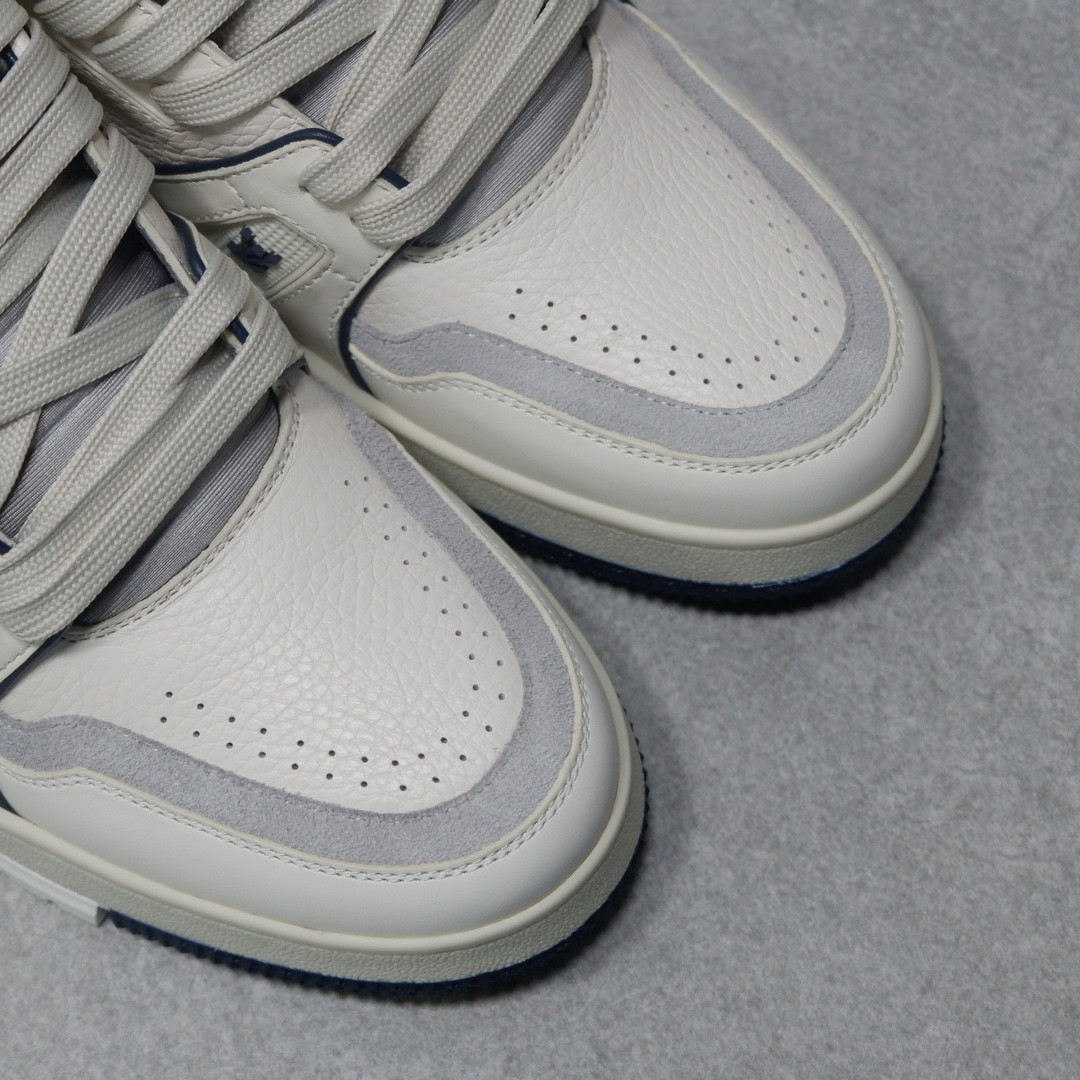 UA LV Trainer Sneaker