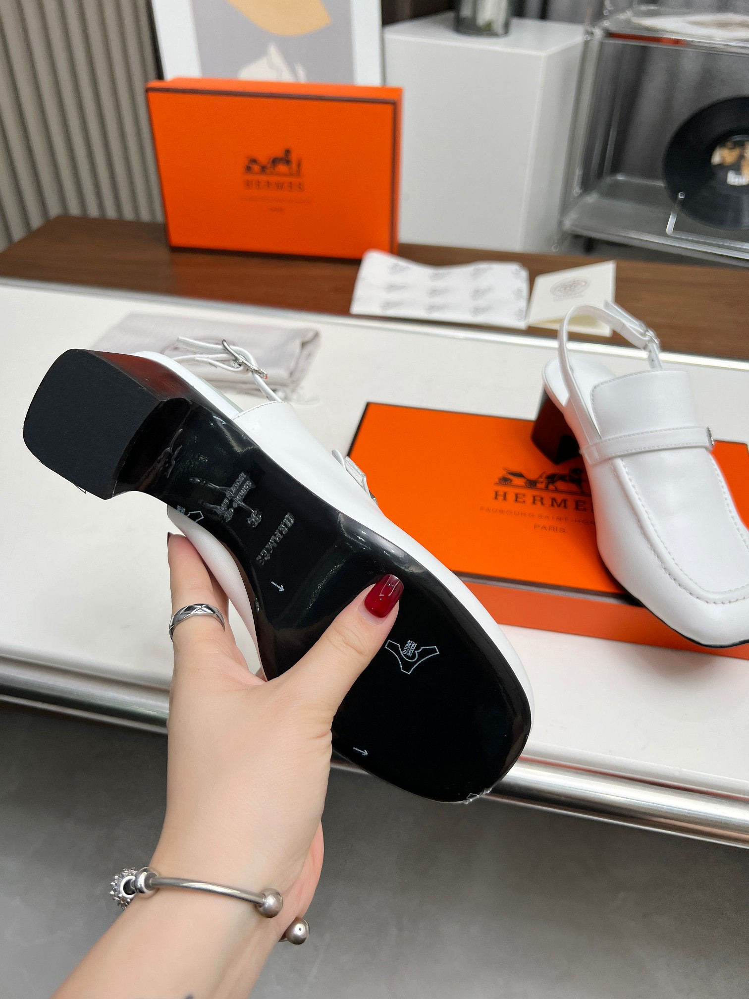 ua H**me5 infinie 50 pump