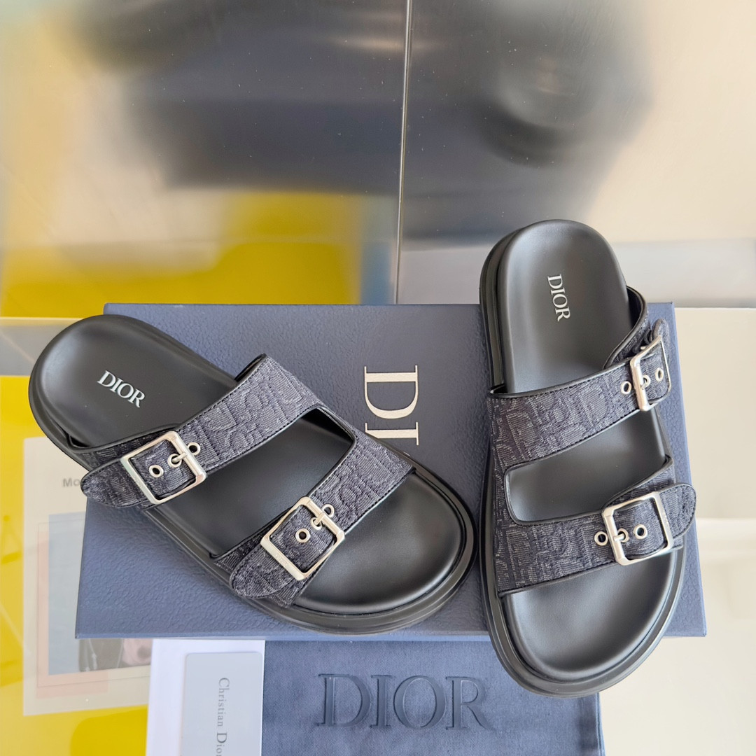 ua D*or aqua sandal