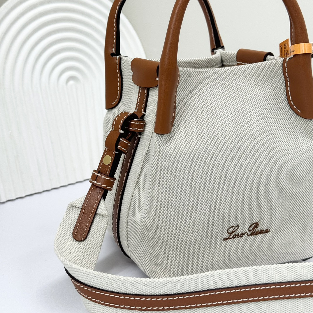 L**o p*ana micro bale bag cotton, linen 23 x 16 x 14 cm