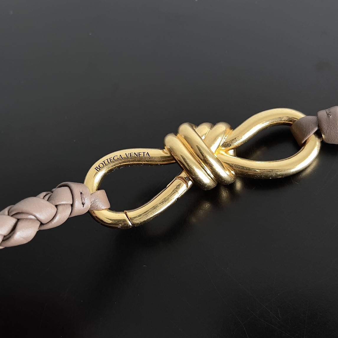 bo*te*ga Ve*ne*ta east-west andiamo 29x10x18cm