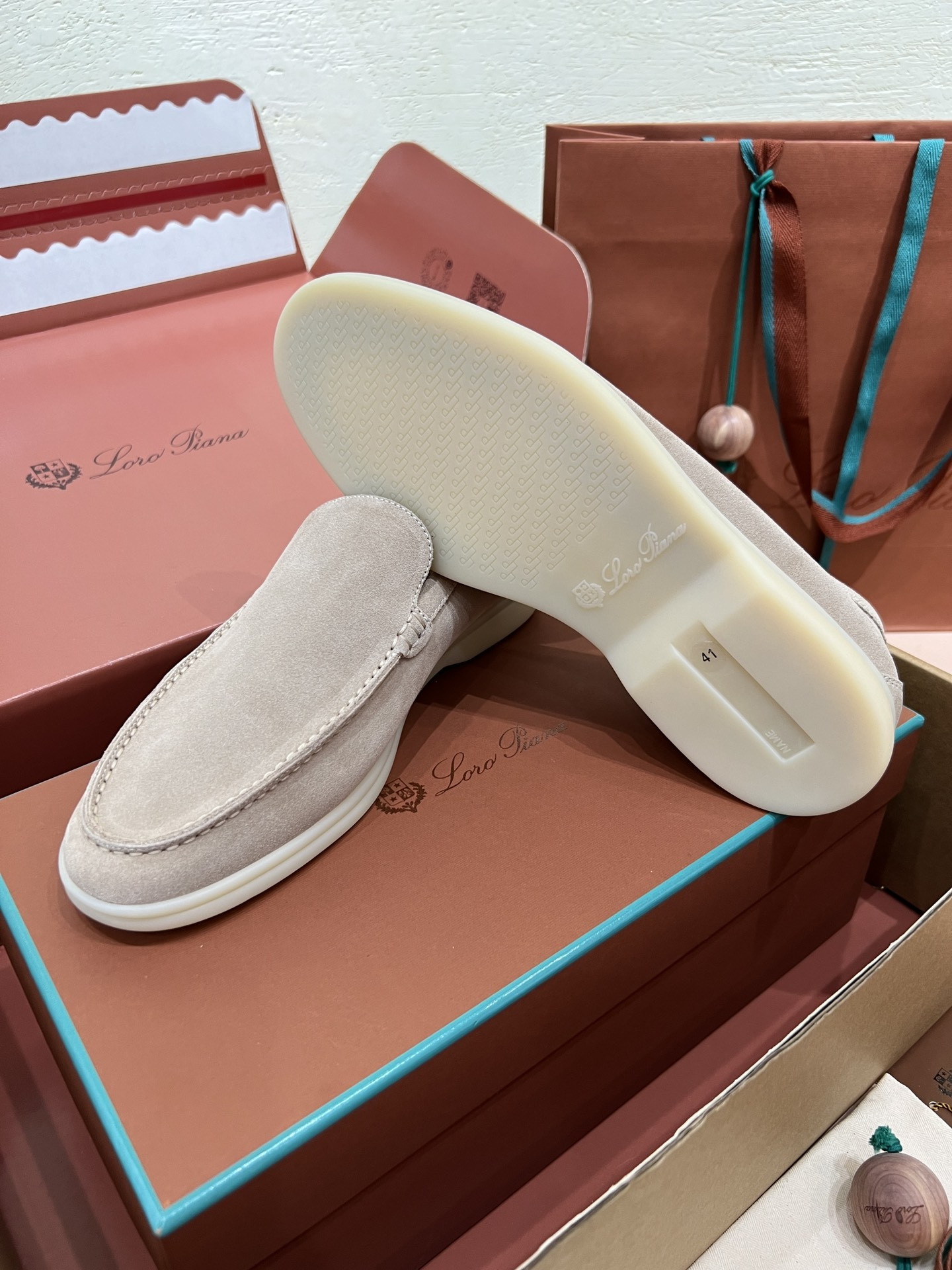 ua L**o p*ana summer walk loafers