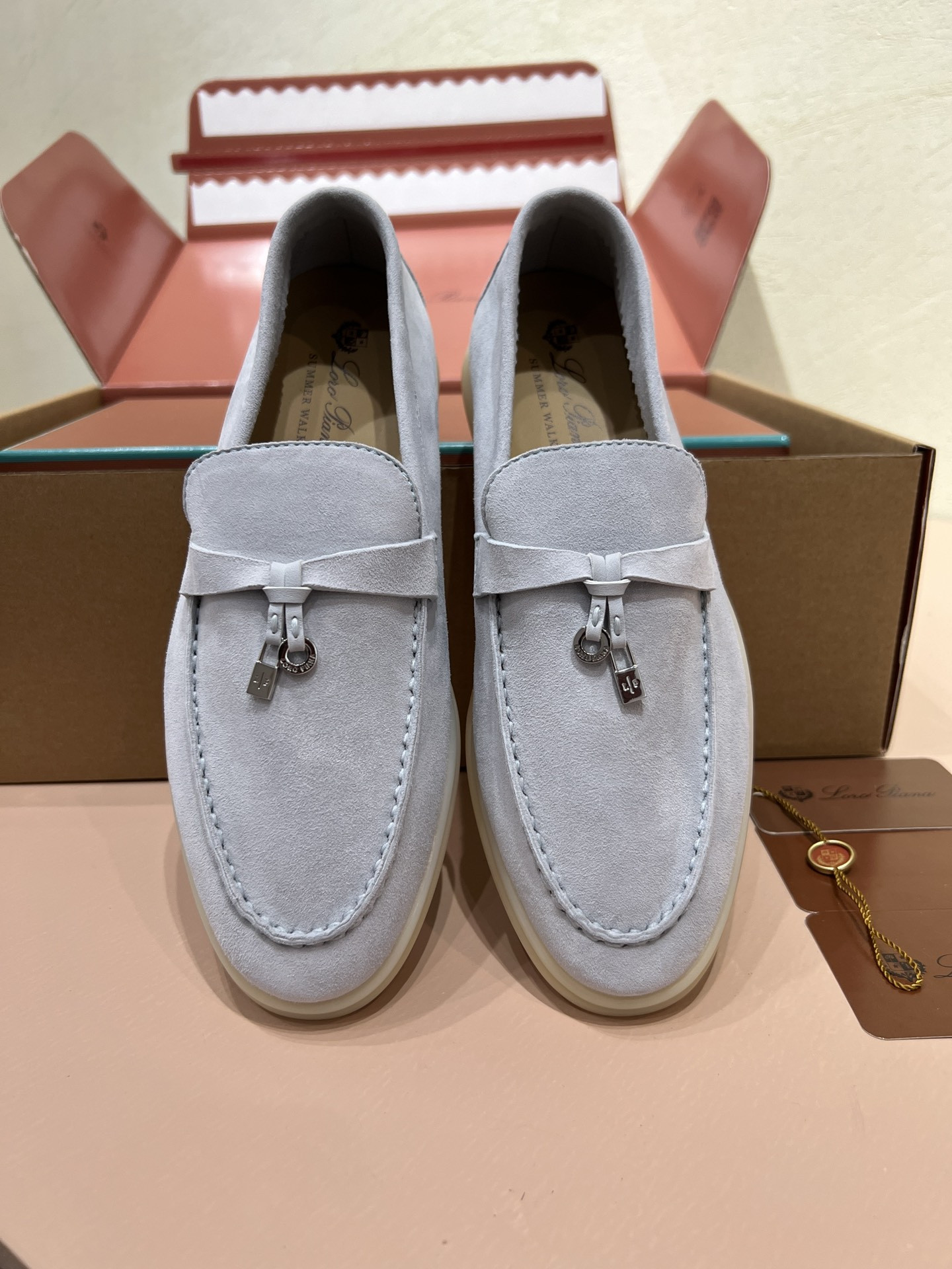 ua L**o p*ana summer charms walk loafers