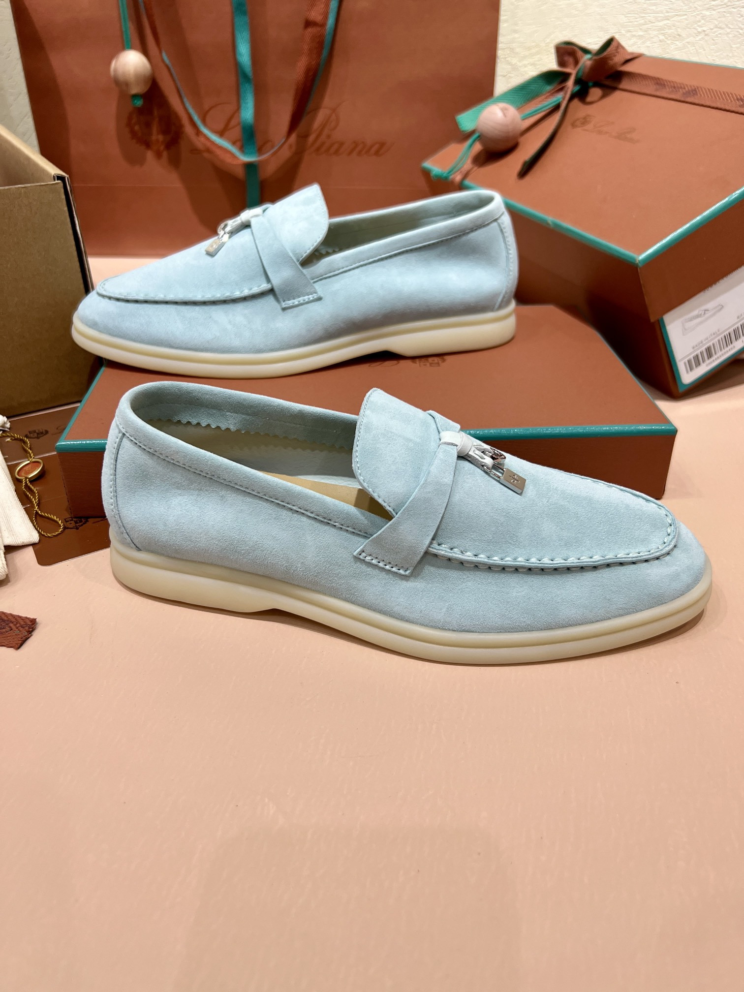 ua L**o p*ana summer charms walk loafers