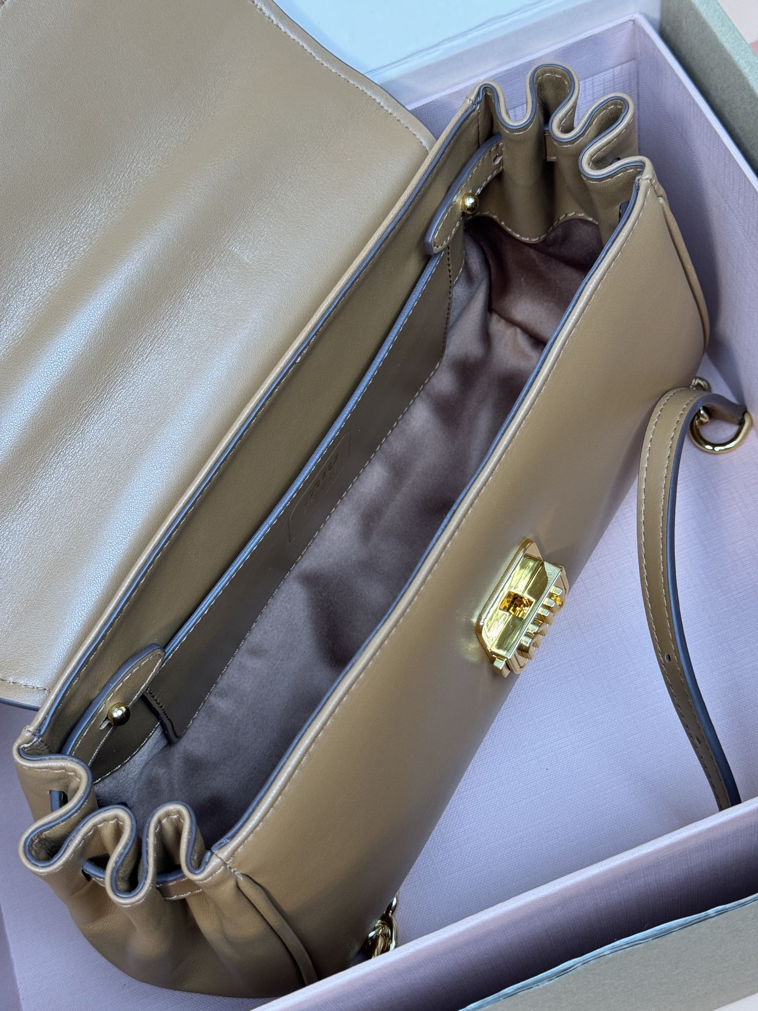 Miu Miu Leather shoulder bag 13.5x24x9cm