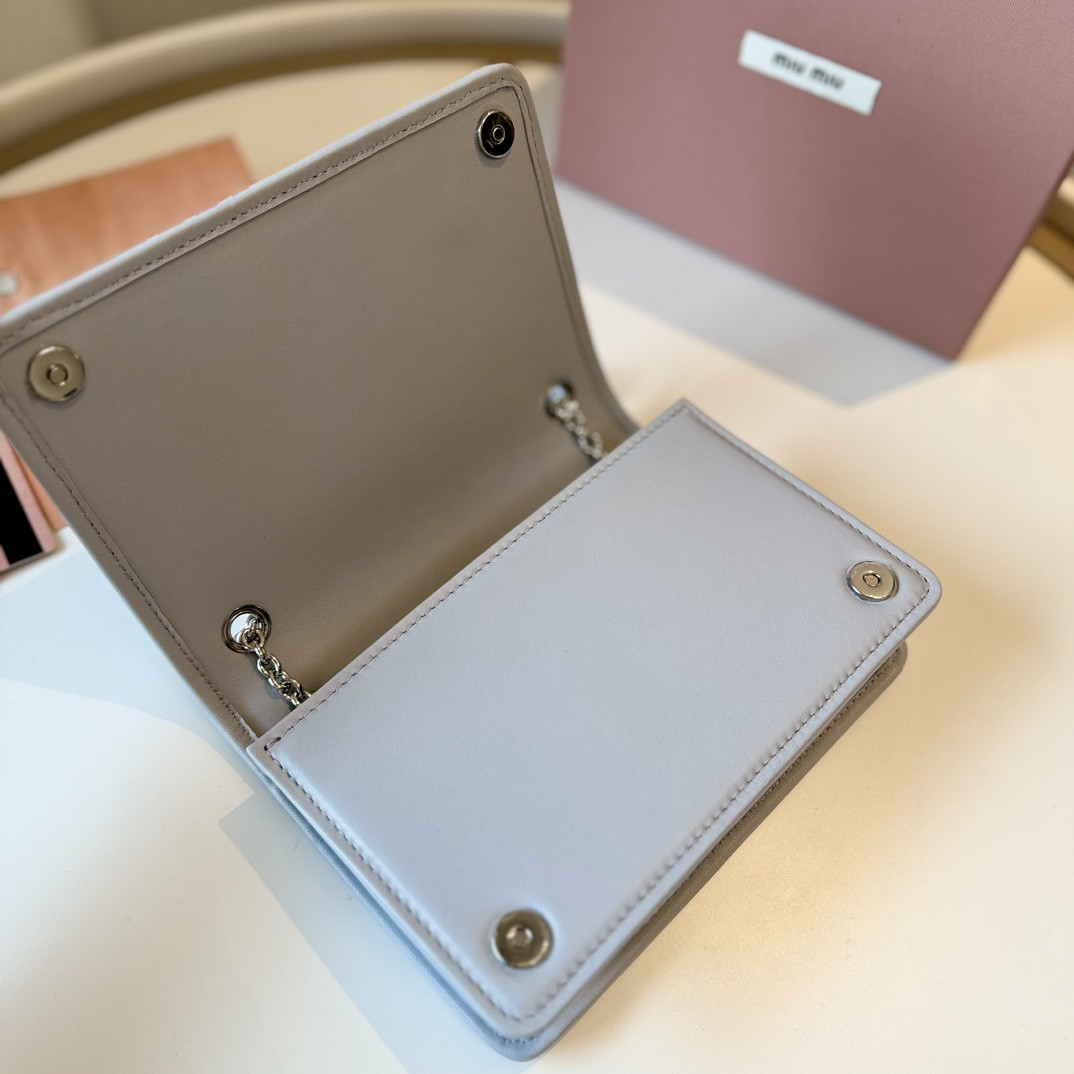 Miu Miu Matelassé 19X13X5cm