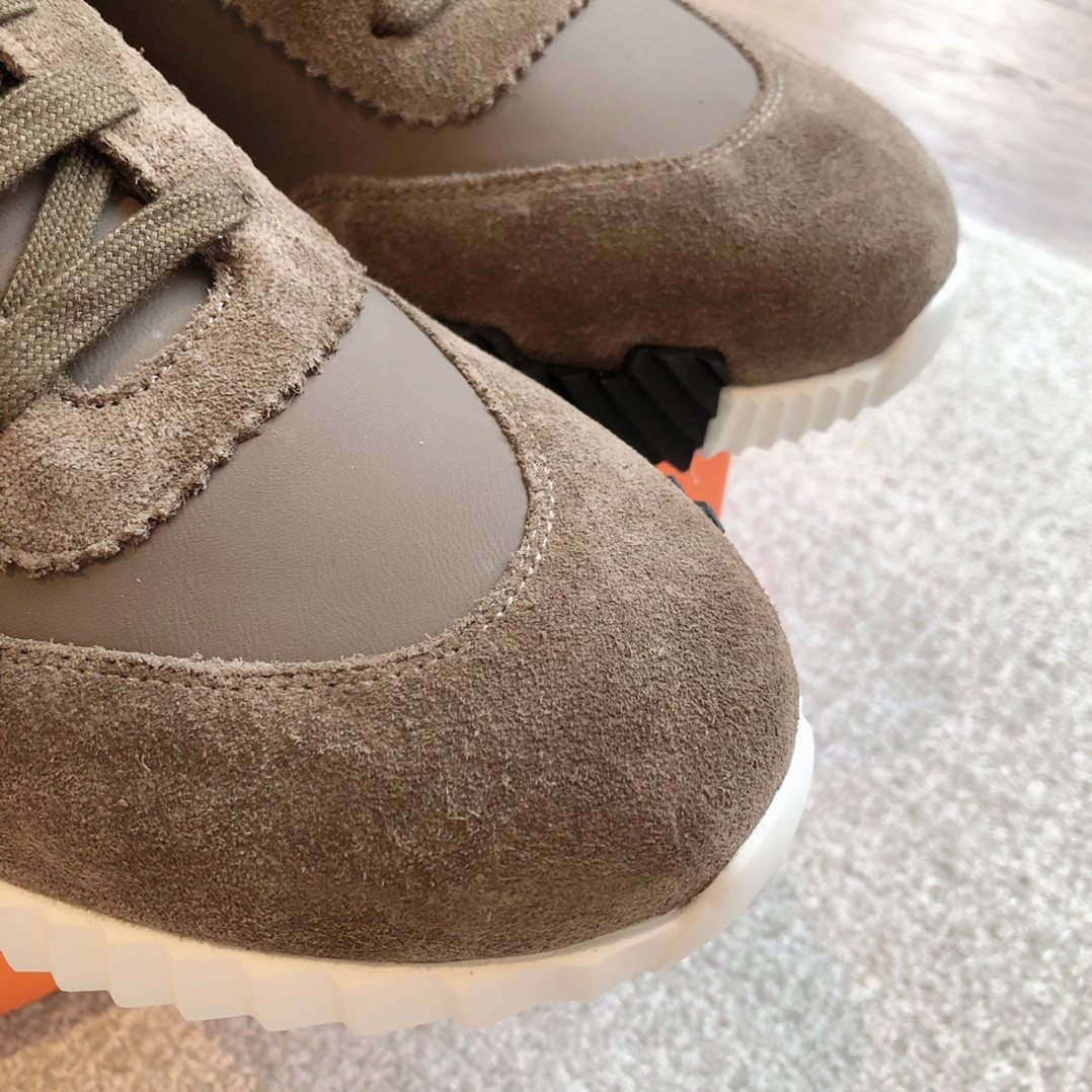 ua H**me5 bouncing sneaker