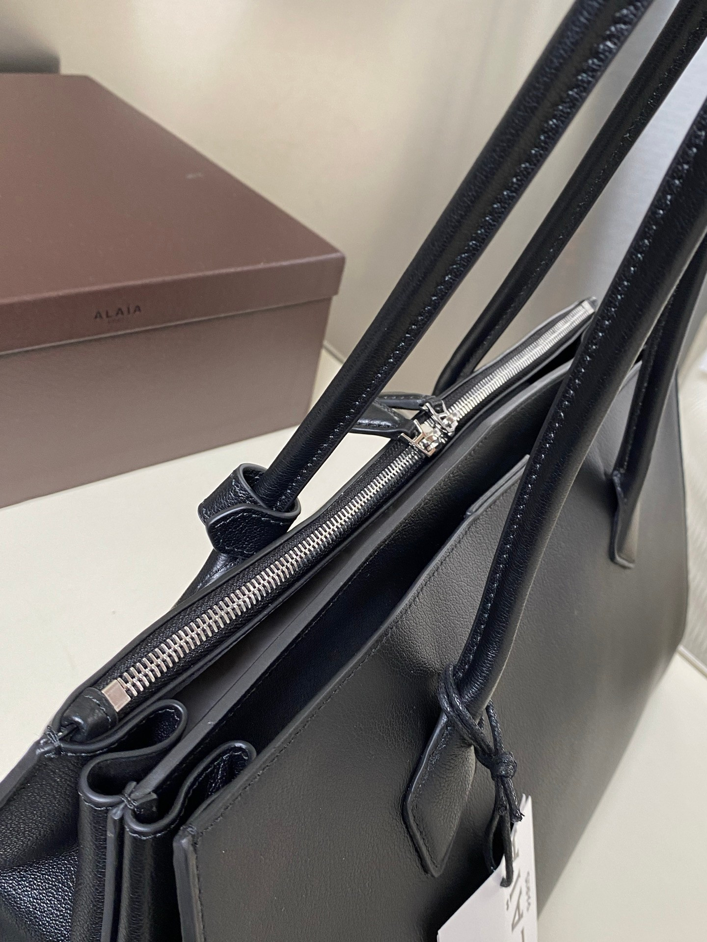 ALAÏA LE TECKE Large Double-Zip Bag 42x21.5x18.5cm