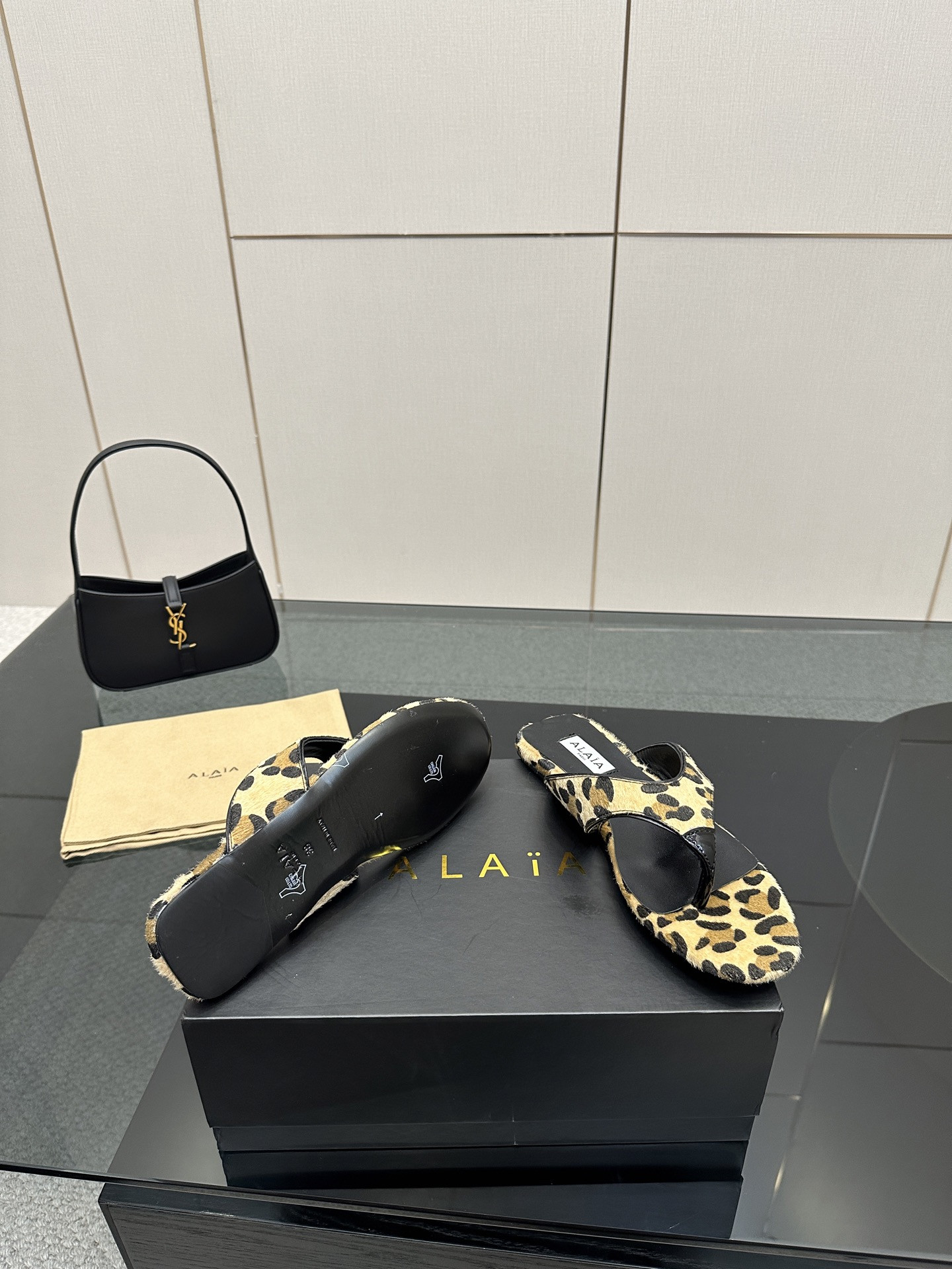 UA Alaia Triangle Flat Slides(Customized Size 7-10 days production time)