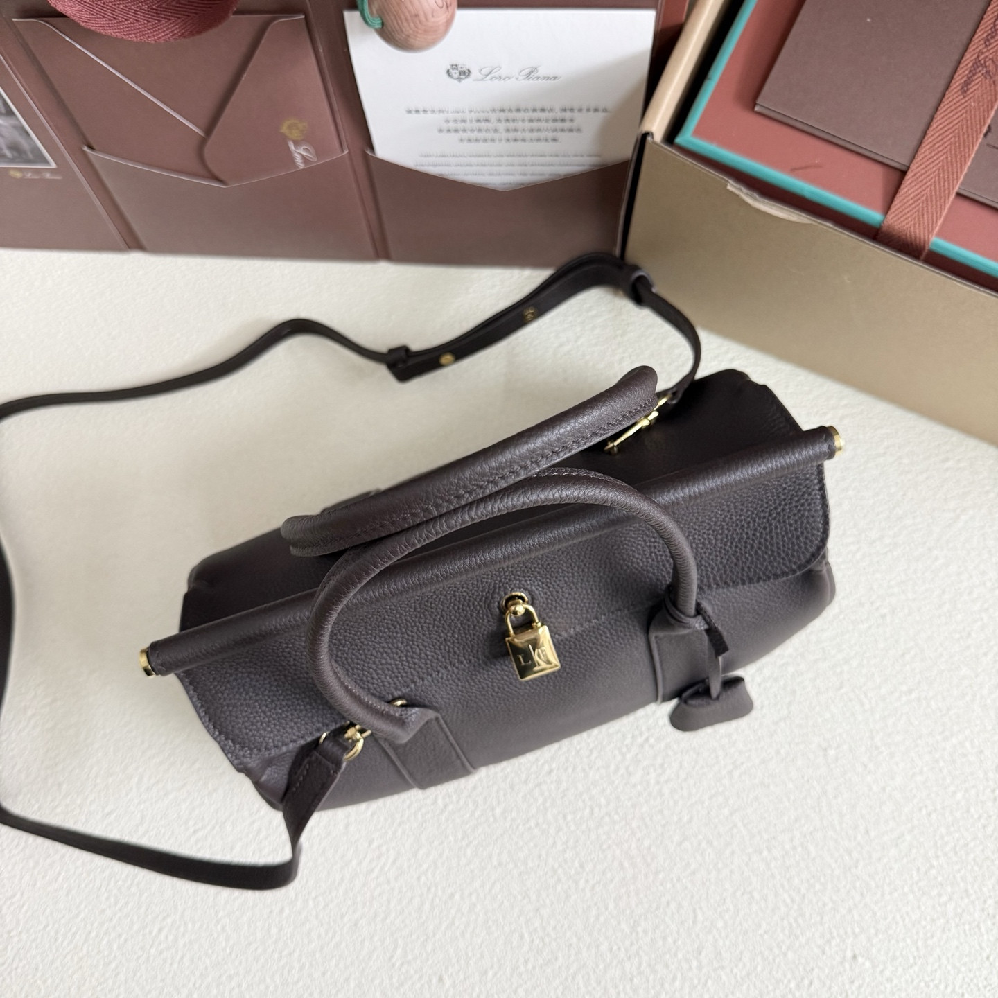 L**o p*ana loom l25 calfskin 25x18x12.5cm